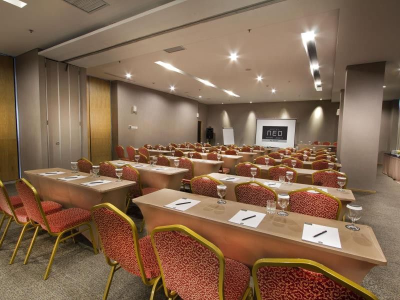 Neo Hotel Tendean Jakarta By Aston מראה חיצוני תמונה