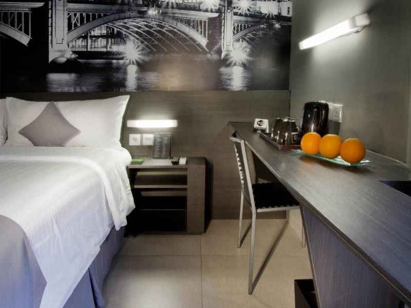 Neo Hotel Tendean Jakarta By Aston מראה חיצוני תמונה