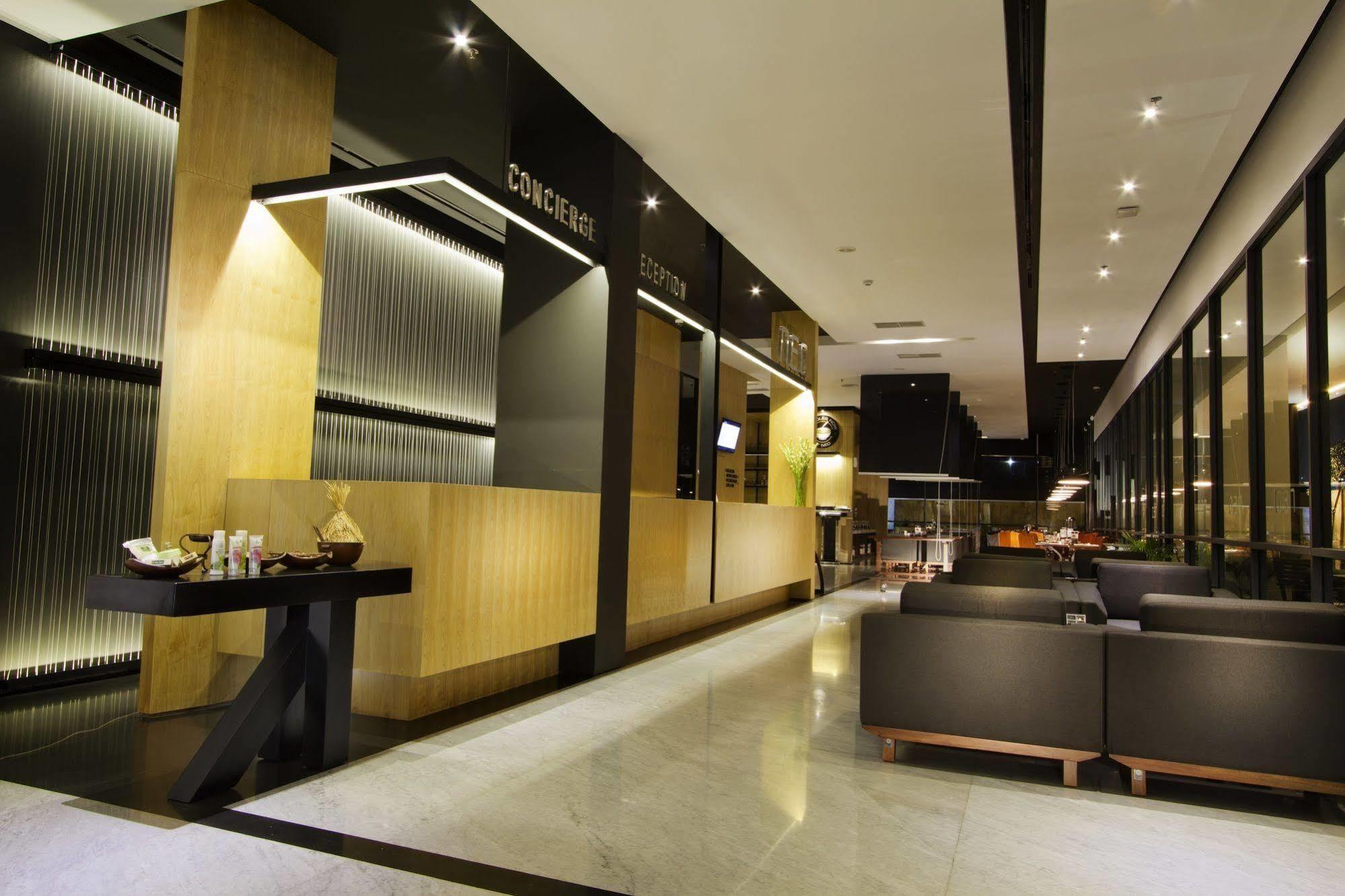 Neo Hotel Tendean Jakarta By Aston מראה חיצוני תמונה