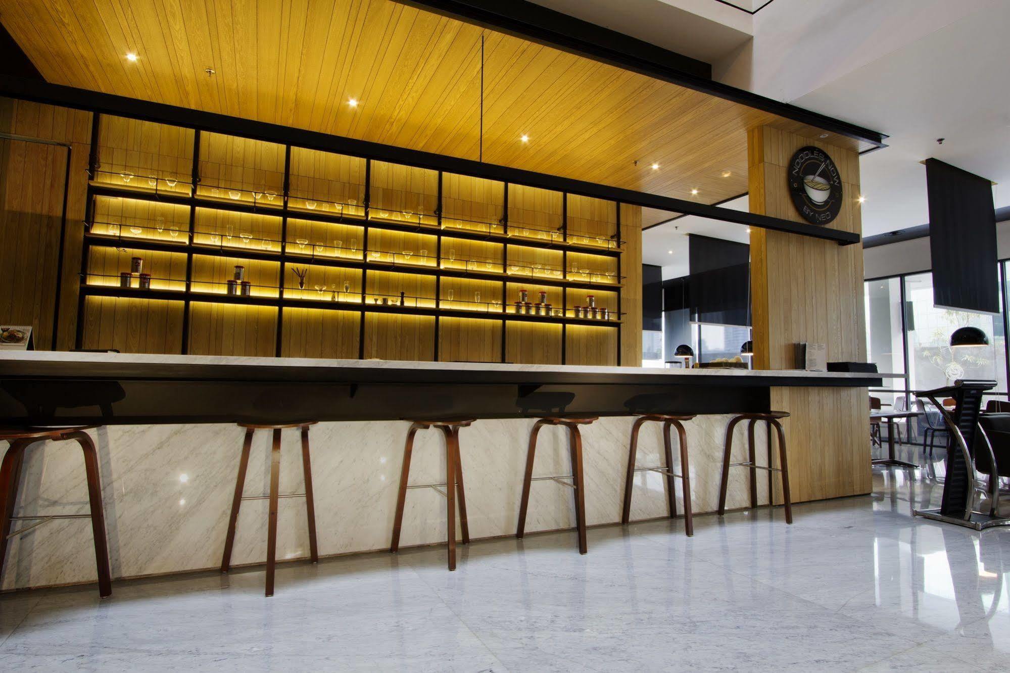Neo Hotel Tendean Jakarta By Aston מראה חיצוני תמונה